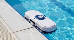 assessing pool cleaner alignment